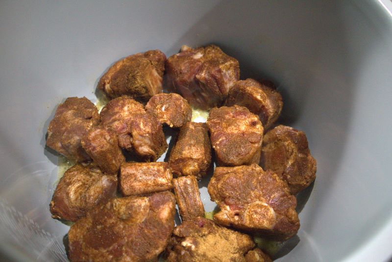 Seasoned Oxtail in Ninja Foodi on Sauté